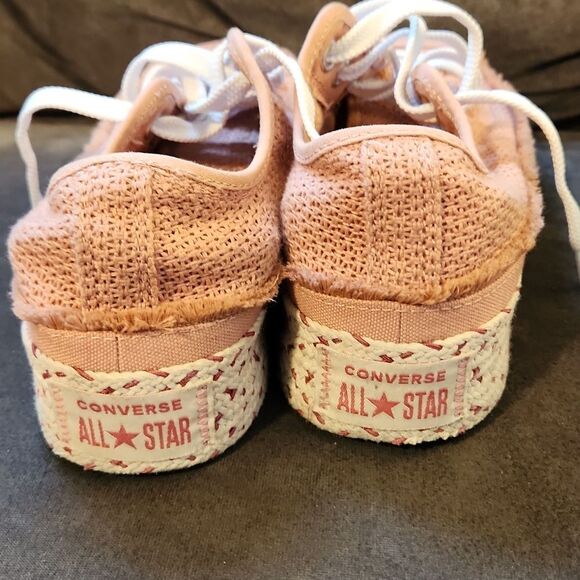 Converse Size 8 Sneakrts Women's Lace-Up Sneakers Espadrilles Frayed Excellent - Picture 5 of 10
